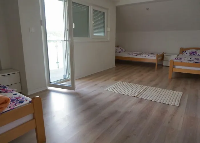 Villa 'stone Chair' In Sarajevo, *